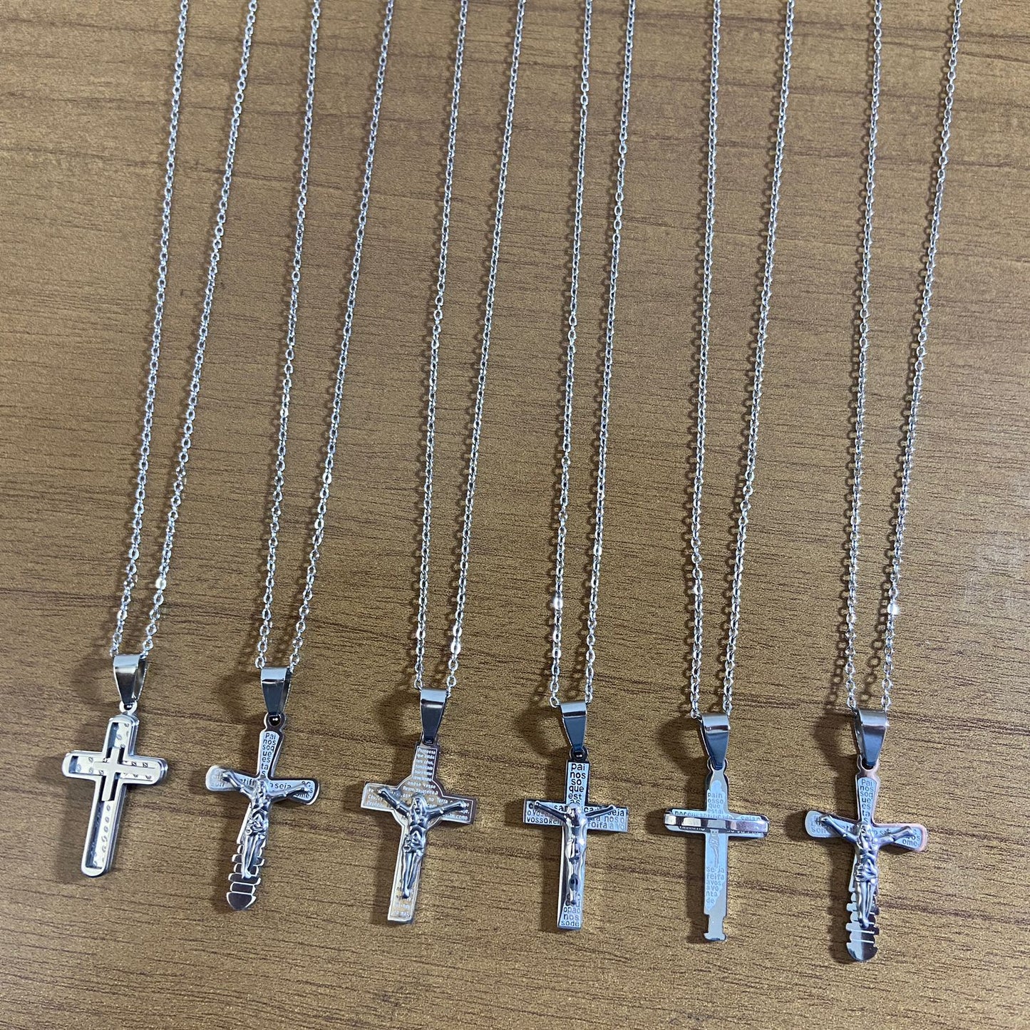 CORRENTE PRATEADA CRUZ MODELOS SORTIDOS (6 UNIDADES)