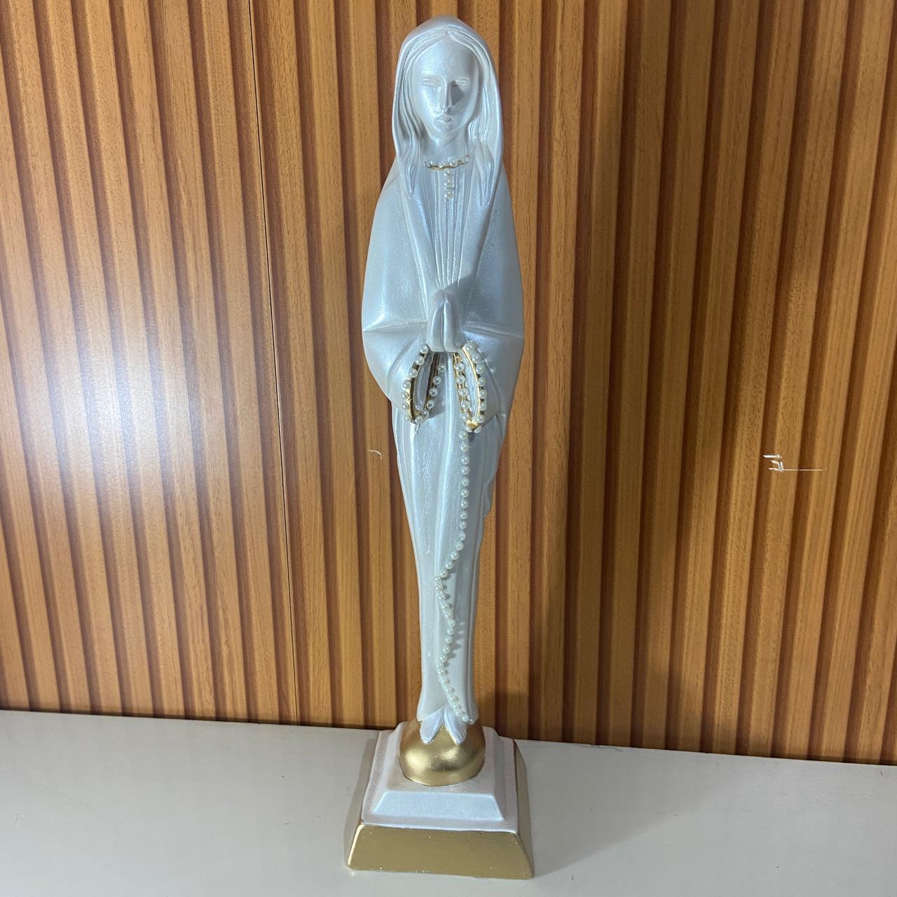 IMAGEM DE GESSO NOSSA SENHORA DO SILÊNCIO BRANCA COM STRASS  46CM (1 UNIDADE)