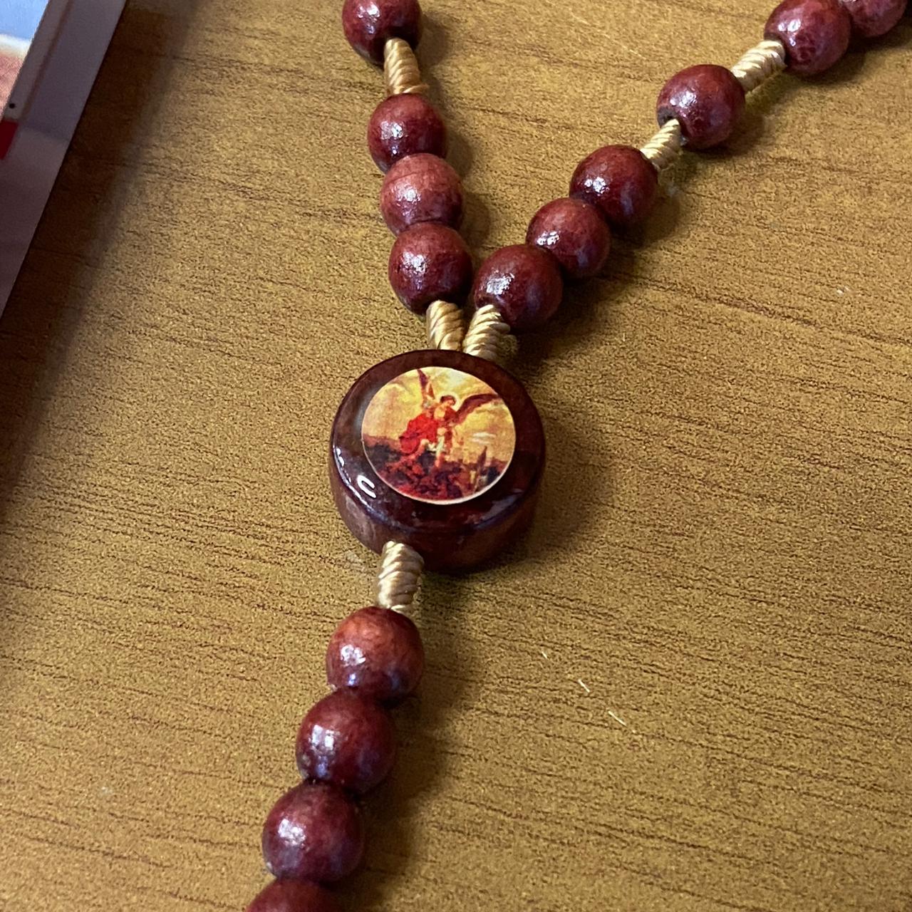 ROSÁRIO DE MADEIRA SÃO MIGUEL ARCANJO MOD2 6MM (3 UNIDADE)