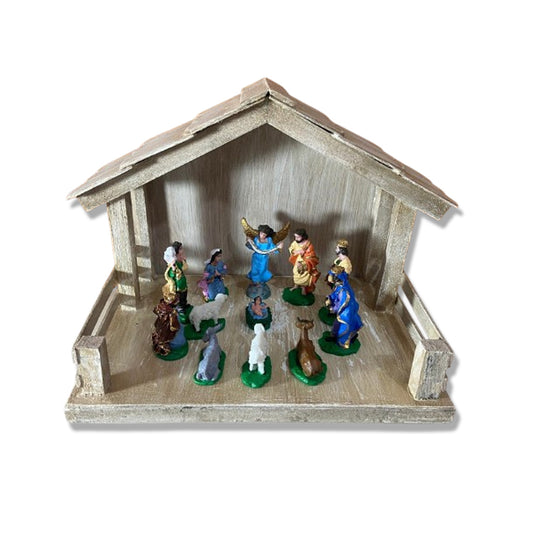 CASINHA COM PRESÉPIO DE RESINA NACIONAL 12 PEÇAS 07CM (CONJUNTO)