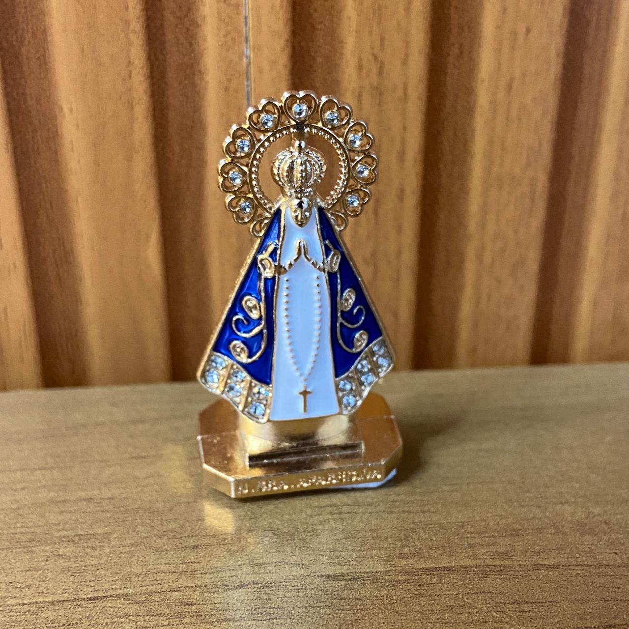 IMAGEM NOSSA SENHORA APARECIDA AUREOLA COM STRASS PARA CARRO MOD2 06CM  (12 UNIDADES)