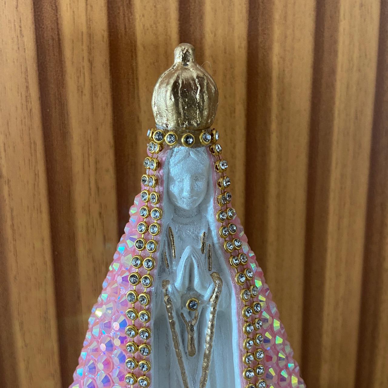 IMAGEM DE GESSO NOSSA SENHORA APARECIDA BRANCA COM STRASS ROSA 14CM (1 UNIDADE)