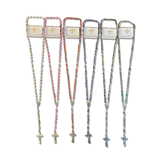 TERÇO PÉROLA NOSSA SENHORA DAS GRAÇAS CRUCIFIXO SÃO BENTO CORES SORTIDAS 06MM  ( 6 UNIDADES)