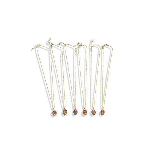 CORRENTE DOURADA OVAL NOSSA SENHORA DAS GRAÇAS G COM STRASS CORES SORTIDAS (3 UNIDADES)