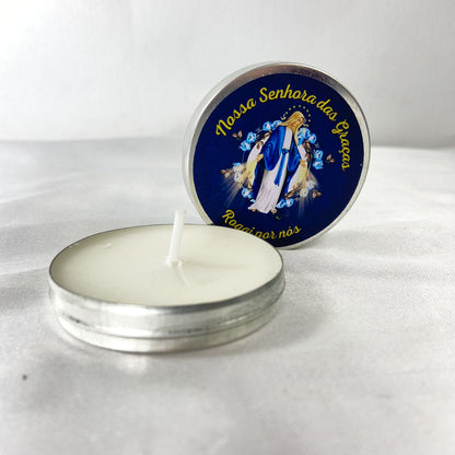 KIT LATA COM VELA AROMATIZADA NOSSA SENHORA DAS GRAÇAS (3 UNIDADES)