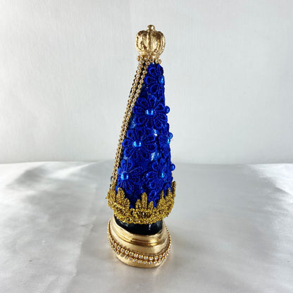 IMAGEM DE GESSO NOSSA SENHORA APARECIDA FLOR DE RENDA AZUL COM STRASS 16CM (1 UNIDADE)