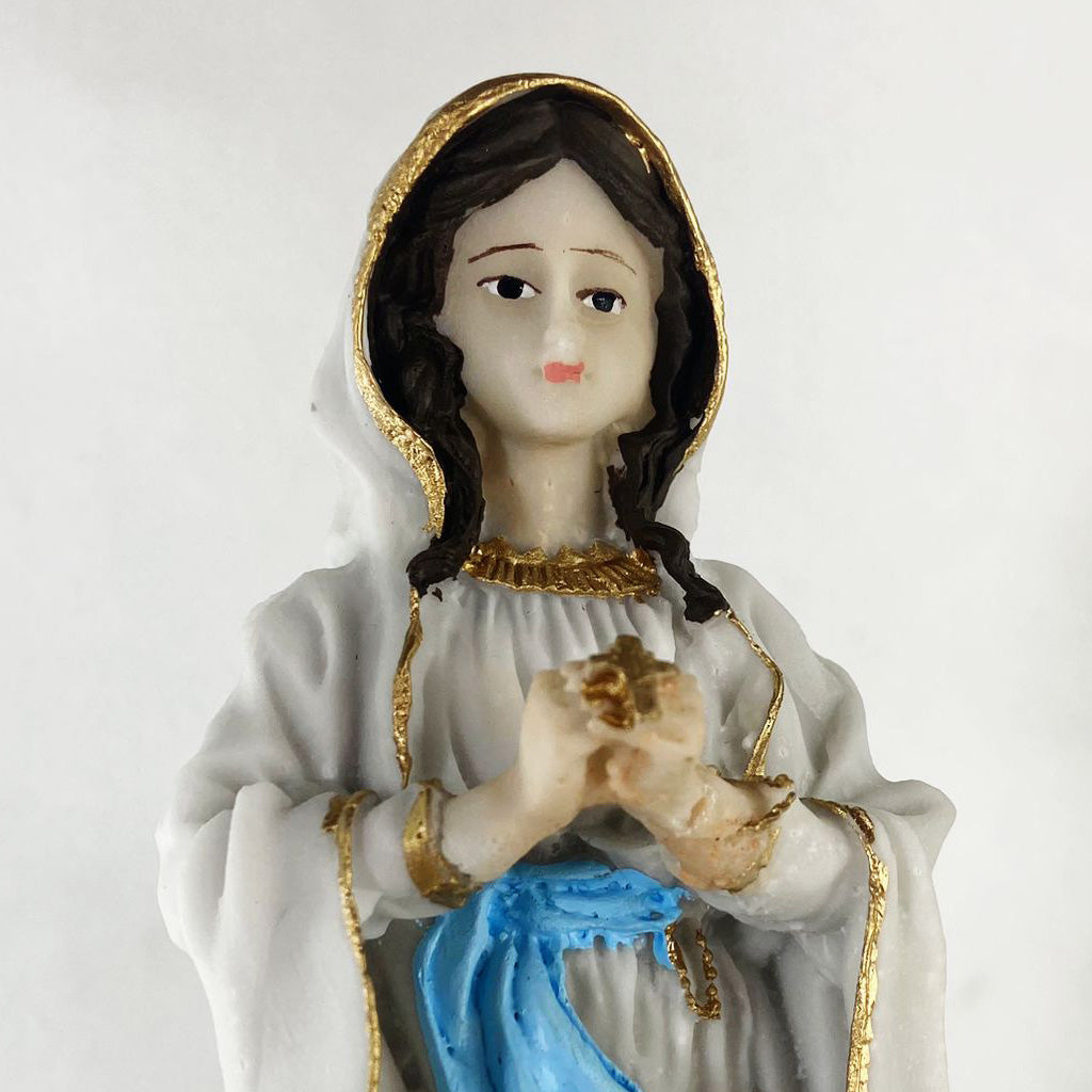 IMAGEM DE RESINA NACIONAL NOSSA SENHORA DE LOURDES 20CM (1 UNIDADE)