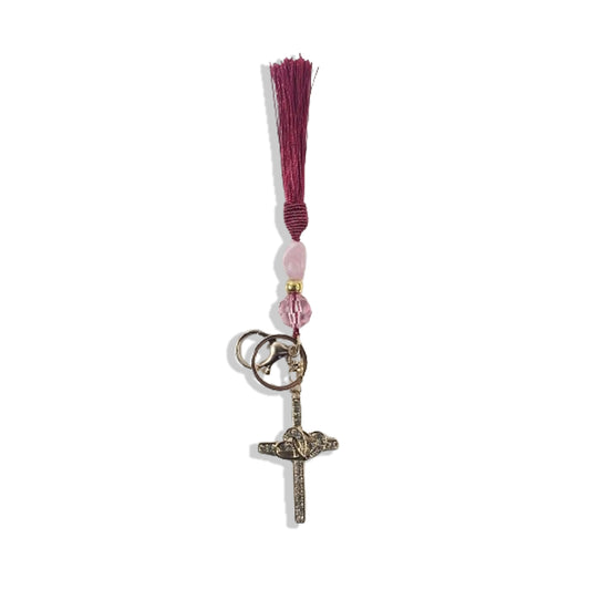 CHAVEIRO LUXO COM MOSQUETE CRUZ POMPOM VERMELHO (1 UNIDADE)