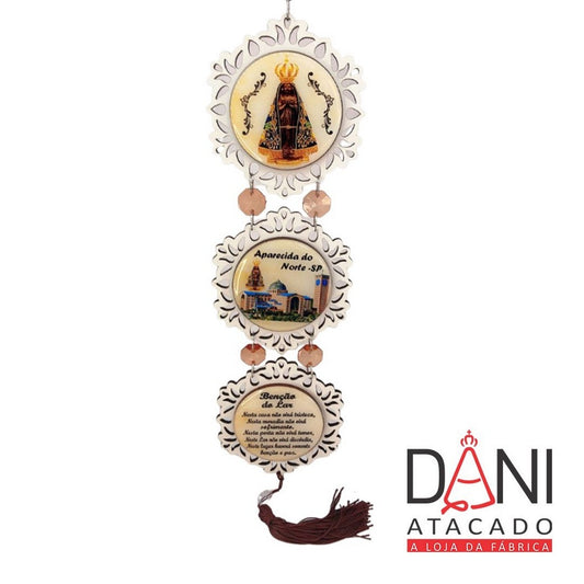 ADORNO TRIPLO REDONDO BRANCO NOSSA SENHORA APARECIDA AMARELO (1 UNIDADE)
