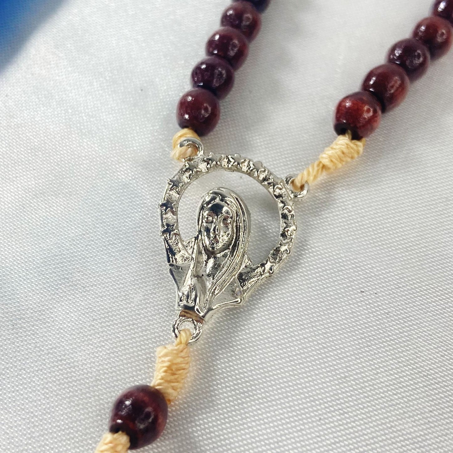 TERÇO DE MADEIRA NOSSA SENHORA DO SILÊNCIO MOD2 06MM (3 UNIDADES)