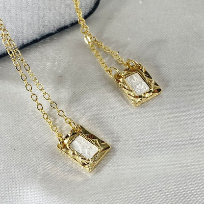 ESCAPULÁRIO DOURADO PLACA PRATEADA SAGRADO CORAÇÃO DE JESUS E NOSSA SENHORA DO CARMO MOD2 (3 UNIDADES)