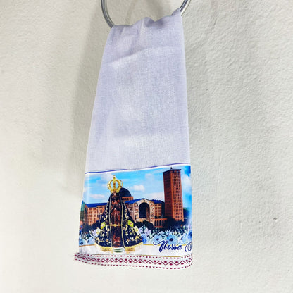 PANO DE PRATO NOSSA SENHORA APARECIDA BRANCO BORDADO VINHO (1 UNIDADE)