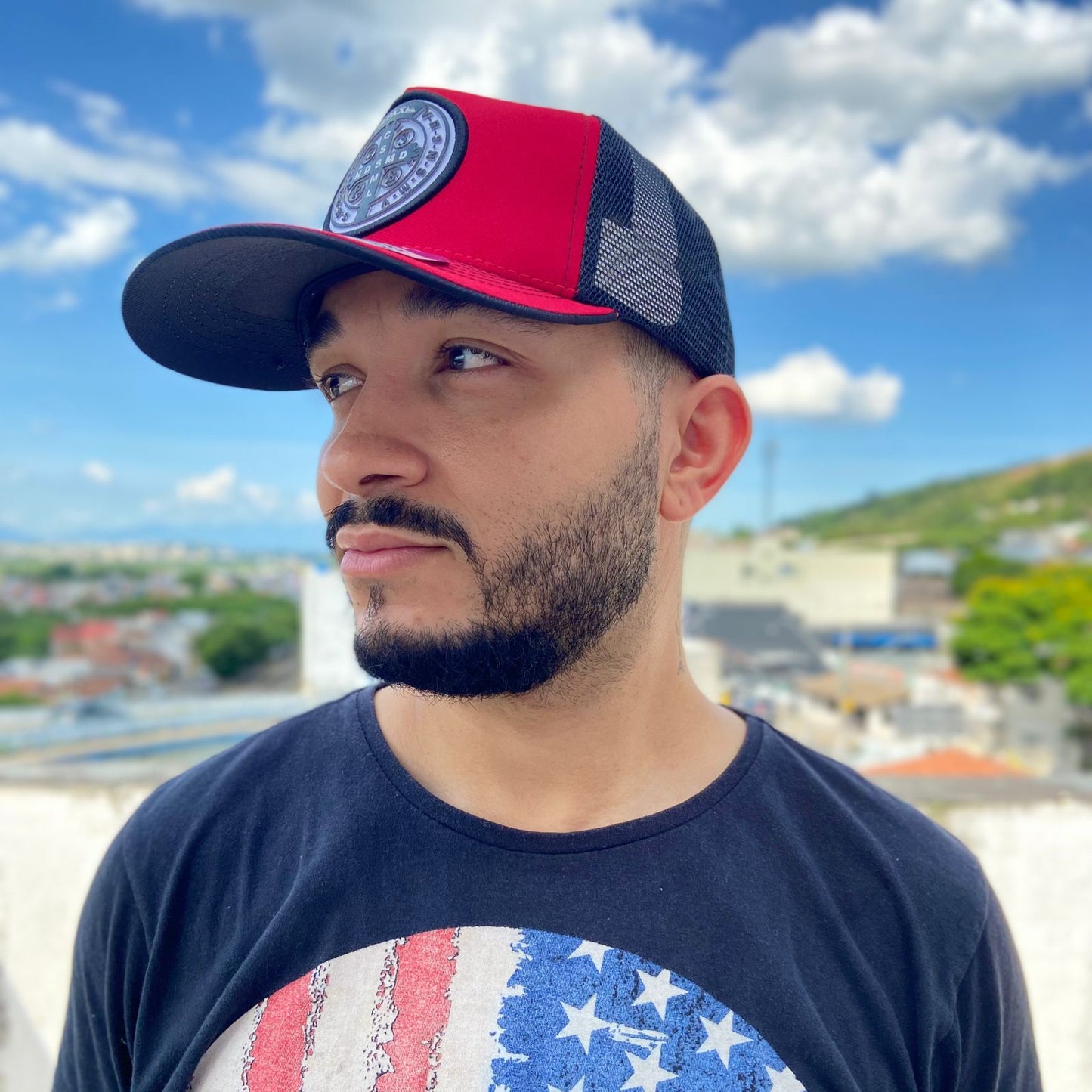 BONÉ MEDALHA SÃO BENTO VERMELHO (1 UNIDADES)