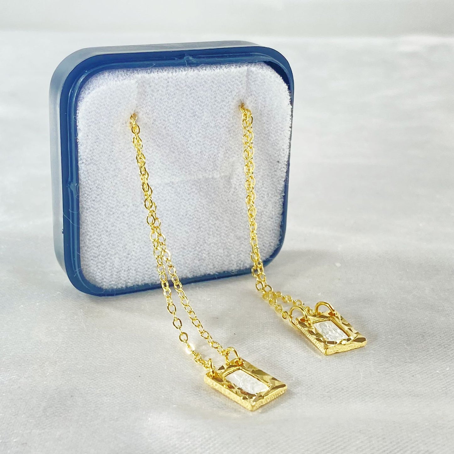 ESCAPULÁRIO DOURADO PLACA PRATEADA SAGRADO CORAÇÃO DE JESUS E NOSSA SENHORA DO CARMO MOD2 (3 UNIDADES)