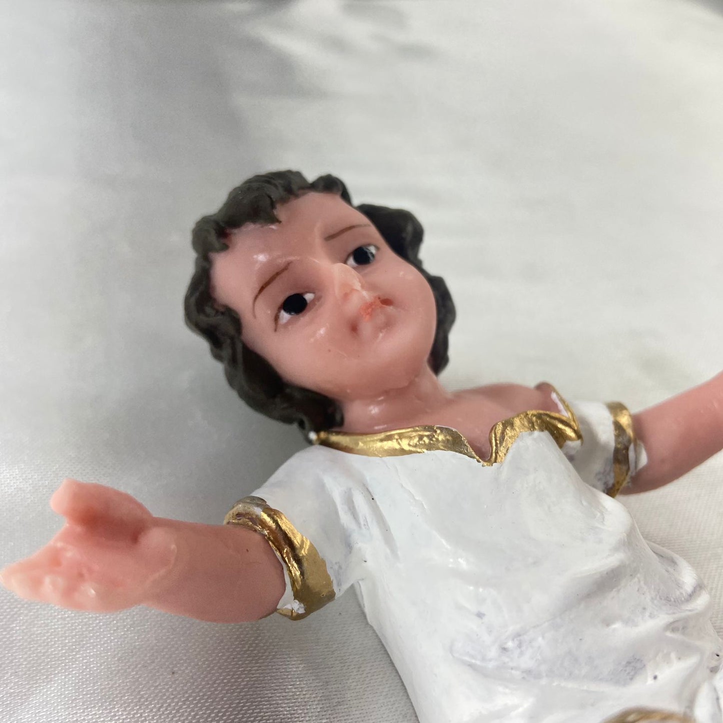 IMAGEM DE RESINA NACIONAL MENINO JESUS BRANCO 12CM (1 UNIDADE)