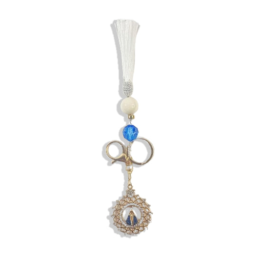 CHAVEIRO LUXO COM MOSQUETE NOSSA SENHORA APARECIDA COM POMPOM BRANCO (1 UNIDADE)