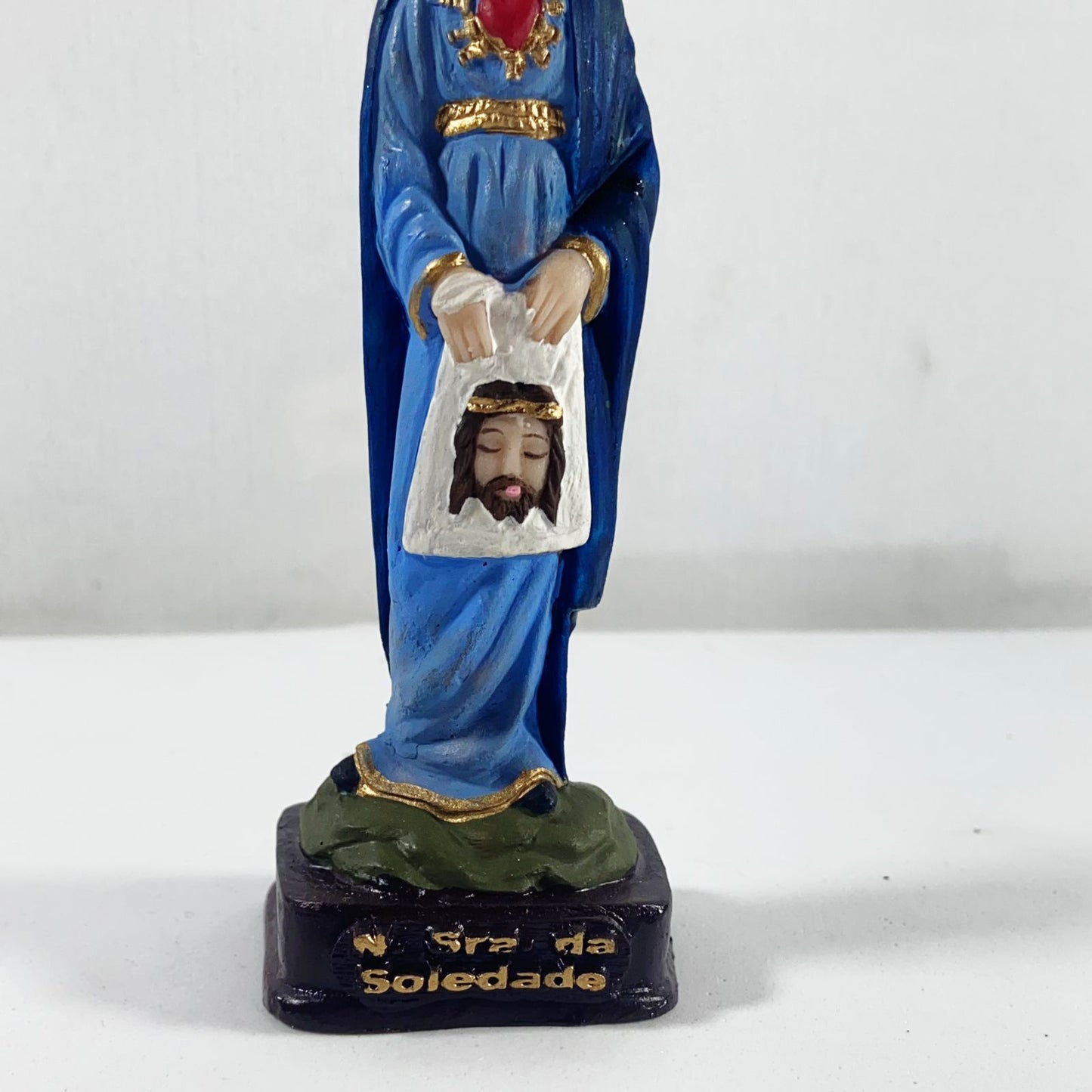 IMAGEM DE RESINA NACIONAL NOSSA SENHORA DA SOLEDADE 13CM (1 UNIDADE)