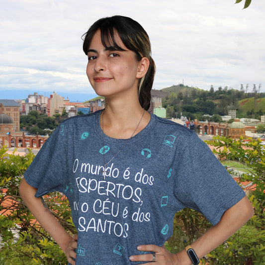 CAMISETA CINZA O MUNDO É DOS ESPERTOS M (1 UNIDADE)