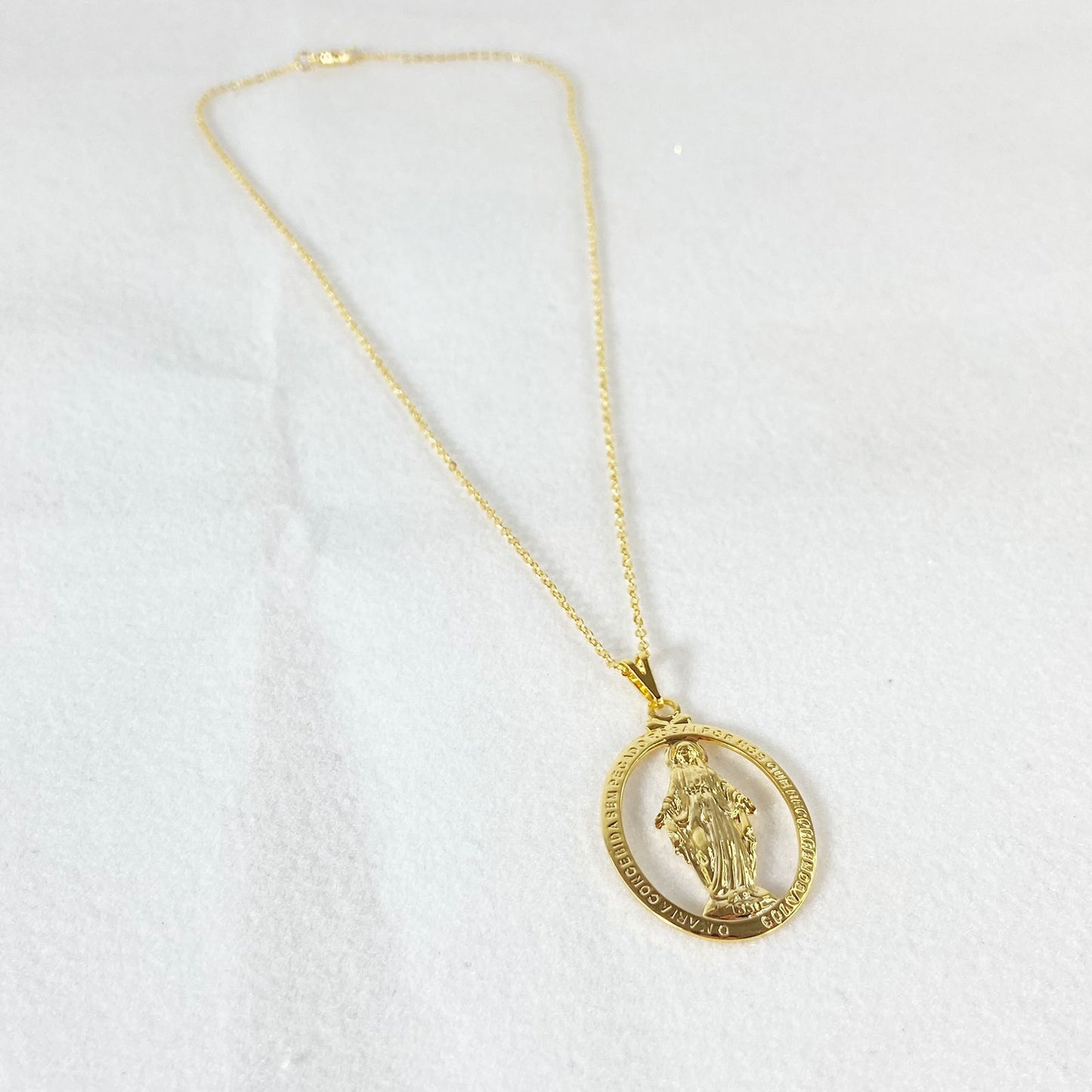 CORRENTE DOURADA OVAL NOSSA SENHORA DAS GRAÇAS (1UNIDADE)