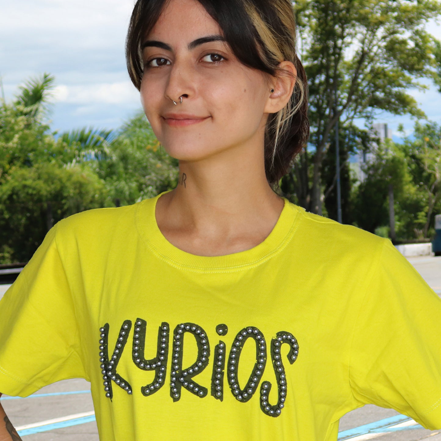 CAMISETA VERDE LIMÃO KYRIOS TAMANHO G (1 UNIDADE)