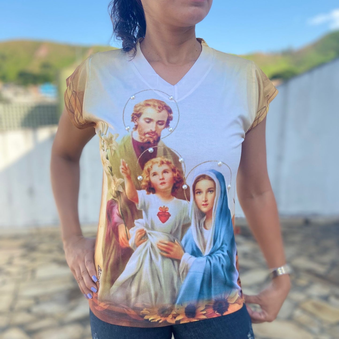 CAMISETA RELIGIOSA SAGRADA FAMÍLIA MOD2 TAMANHO:GG (1 UNIDADE)