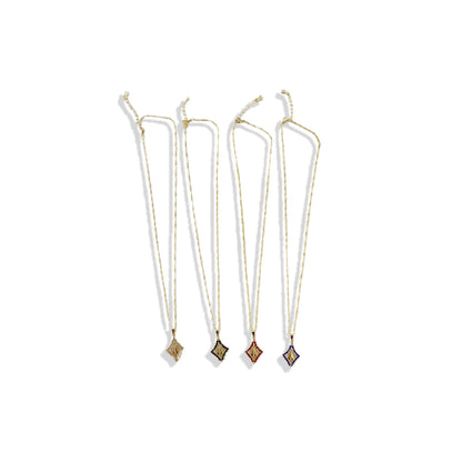 CORRENTE DOURADA NOSSA SENHORA APARECIDA COM STRASS CORES SORTIDAS (3 UNIDADES)