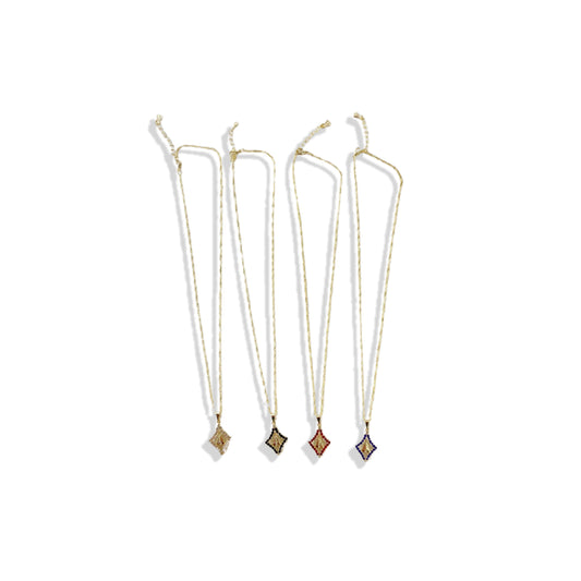 CORRENTE DOURADA NOSSA SENHORA APARECIDA COM STRASS CORES SORTIDAS (3 UNIDADES)