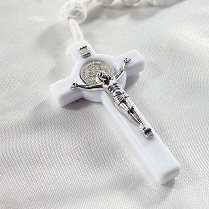 TERÇO ROSAS MEDALHA DE SÃO BENTO BRANCO 8MM (6 UNIDADES)