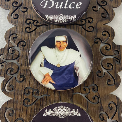 ADORNO ÚNICO TRIPLO SANTA DULCE DOS POBRES (1 UNIDADE)