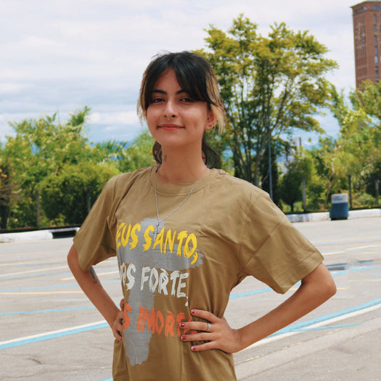 CAMISETA MARROM DEUS SANTO, DEUS FORTE DEUS MORTAL  TAMANHO GG (1 UNIDADE)