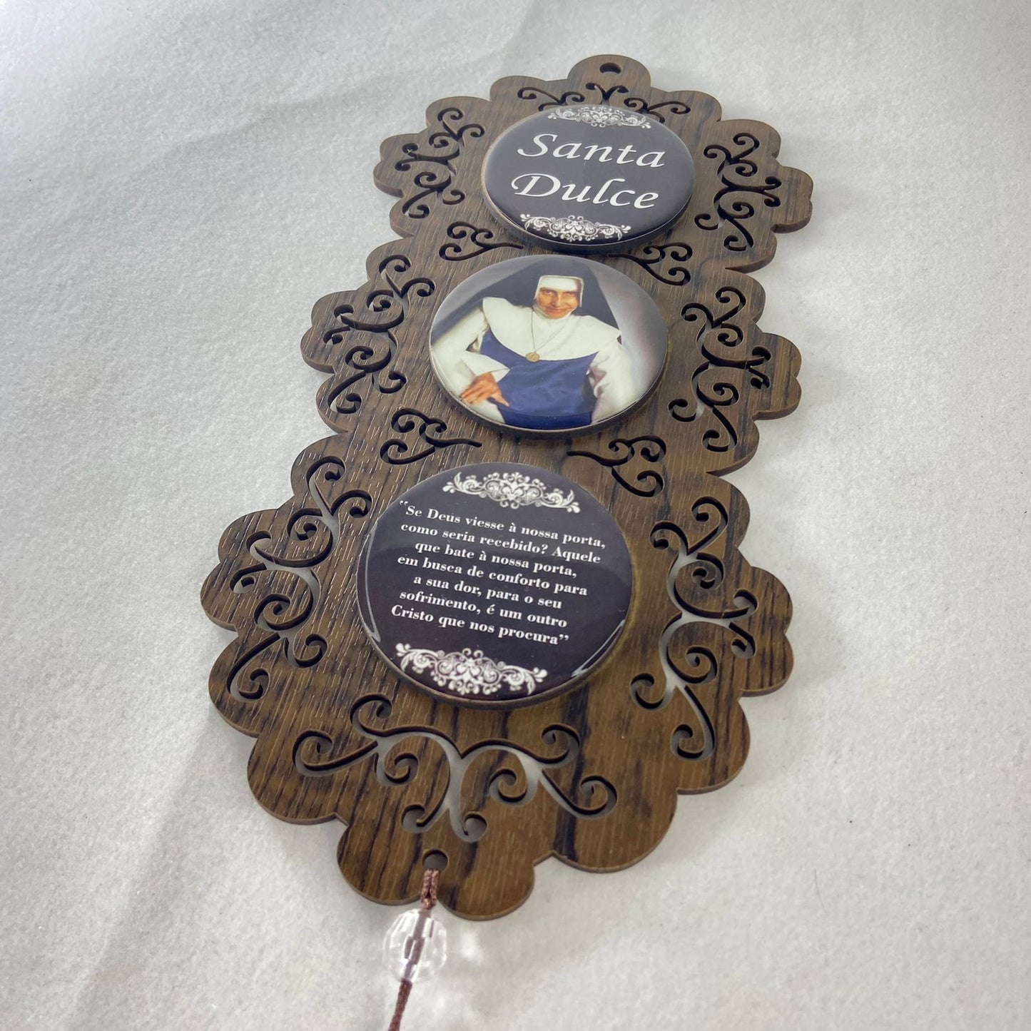 ADORNO ÚNICO TRIPLO SANTA DULCE DOS POBRES (1 UNIDADE)