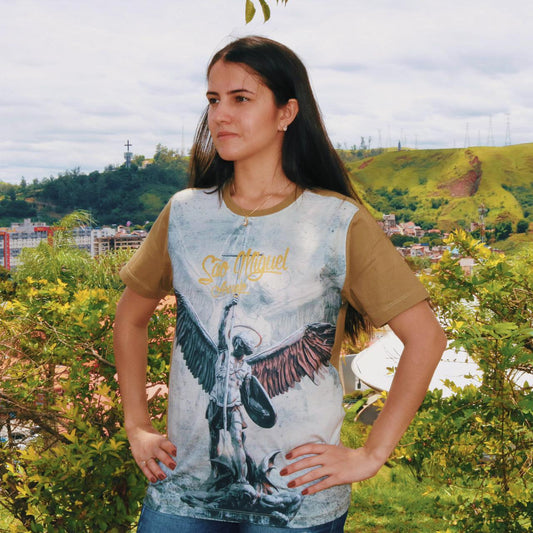 CAMISETA BEGE SÃO MIGUEL ARCANJO TAMANHO P (1 UNIDADE)
