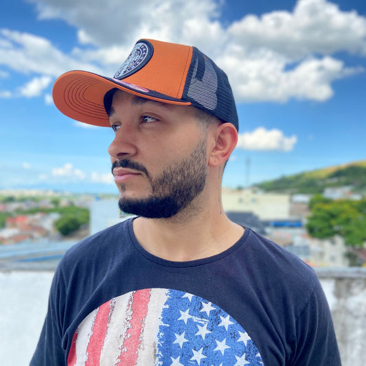 BONÉ MEDALHA SÃO BENTO PRETO E LARANJA (1 UNIDADES)