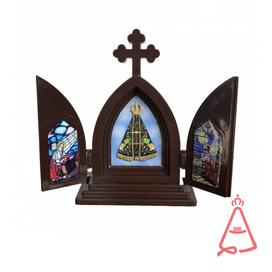 CAPELA ACRÍLICA COM PORTA NOSSA SENHORA APARECIDA 18CM (1 UNIDADE)
